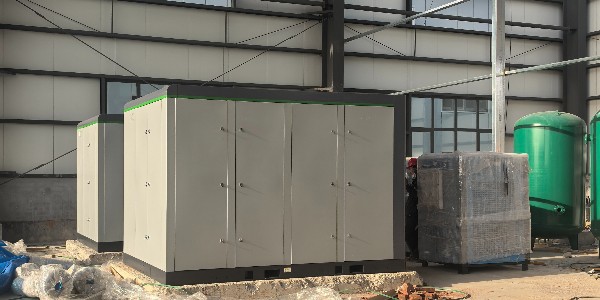 兩級壓縮空壓機(jī)200kW一套安裝完成！睿寂行